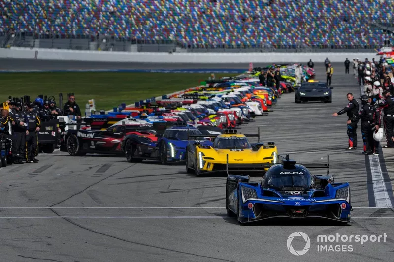 #10 Wayne Taylor Racing Acura ARX-06: Ricky Taylor, Filipe Albuquerque, Louis Deletraz, Brendon Hartley