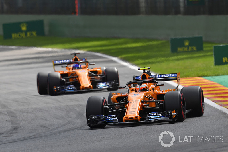 Stoffel Vandoorne, McLaren MCL33, Fernando Alonso, McLaren MCL33