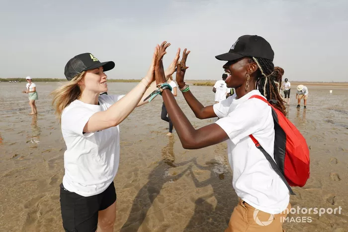 Mikaela Ahlin-Kottulinsky, del equipo JBXE Extreme-E, sobre la visita al proyecto Oceanium Mangrove Legacy