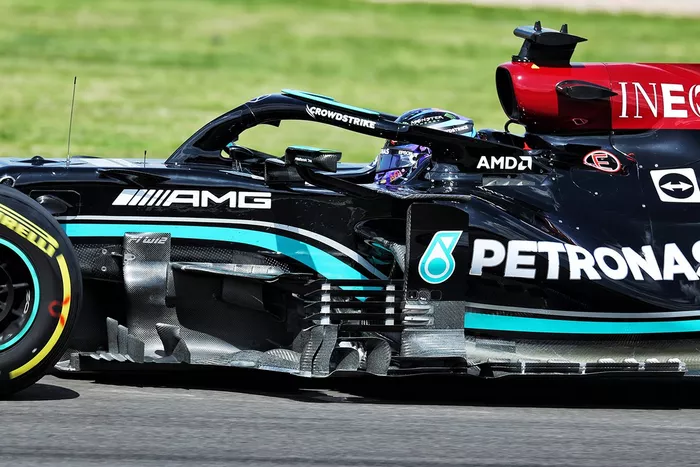 Detalles del coche de Lewis Hamilton, Mercedes W12