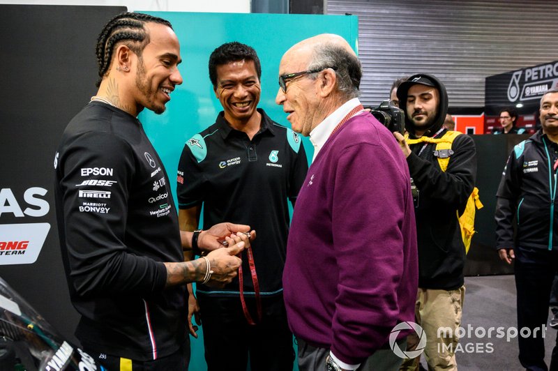 Lewis Hamilton, Carmelo Ezpeleta, CEO Dorna Sports