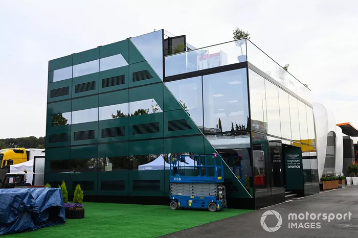 De hospitality van Aston Martin