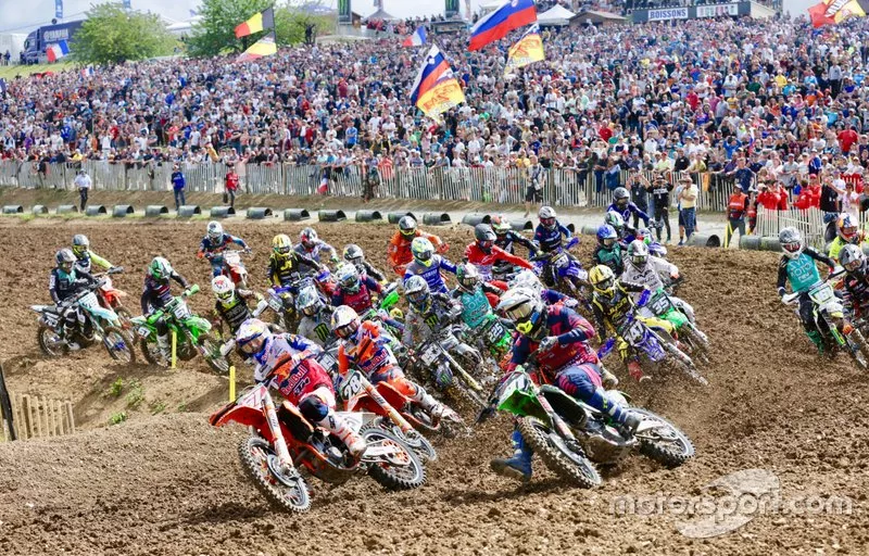 Salida de MX2 en Francia