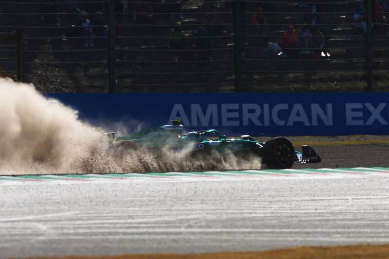 Fernando Alonso, accidente en Aston Martin Racing