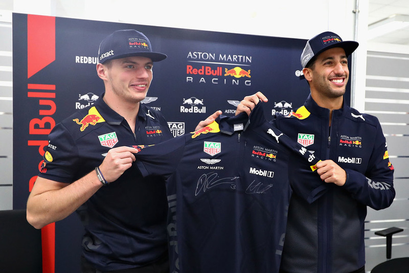 Daniel Ricciardo, Red Bull Racing and Max Verstappen, Red Bull Racing pose for a photo