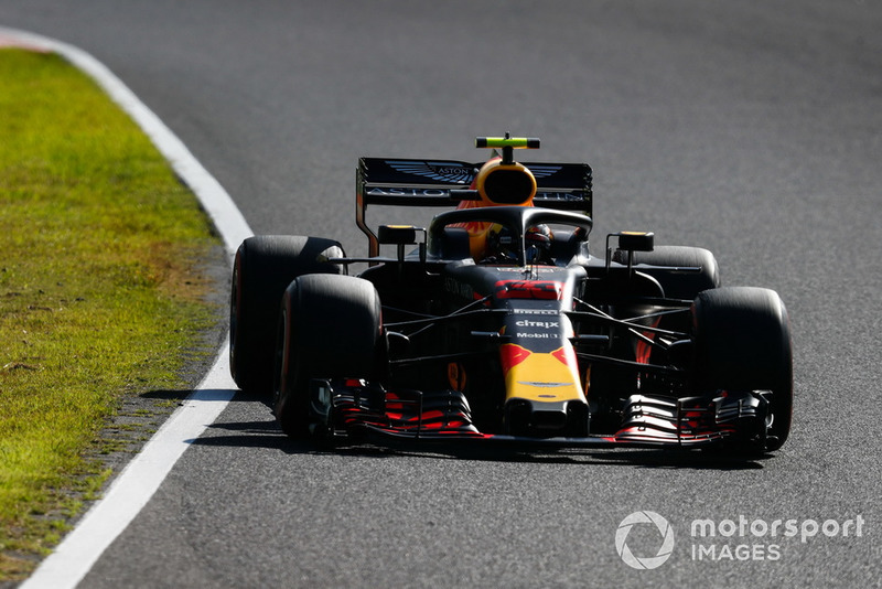 Horner comes on team radio to speak to Verstappen