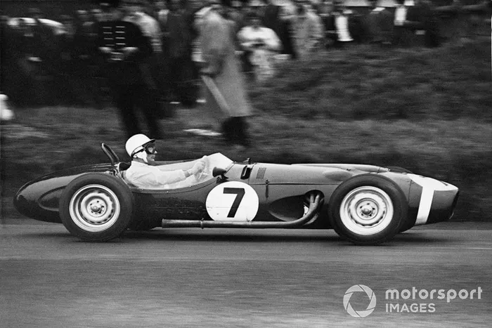Mais vitórias: Stirling Moss (16)