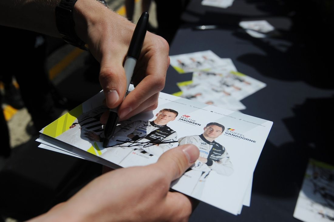 #94 Peugeot Totalenergies Peugeot 9x8: Malthe Jakobsen