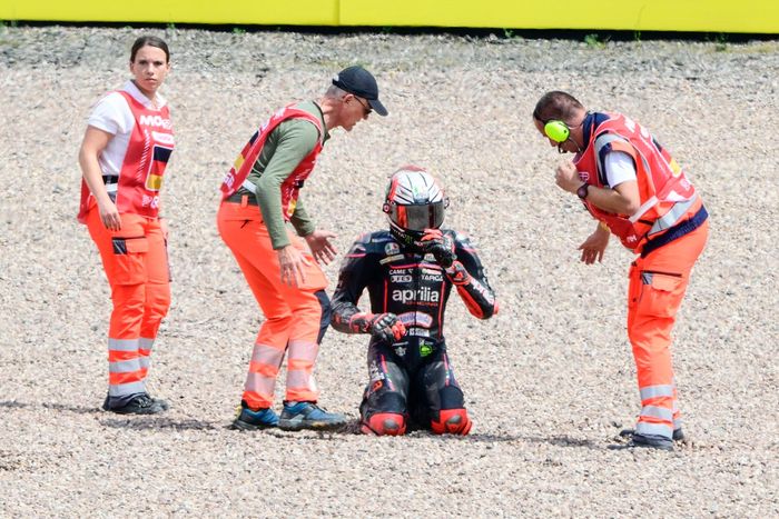Marco Bezzecchi, Aprilia Racing Team crash