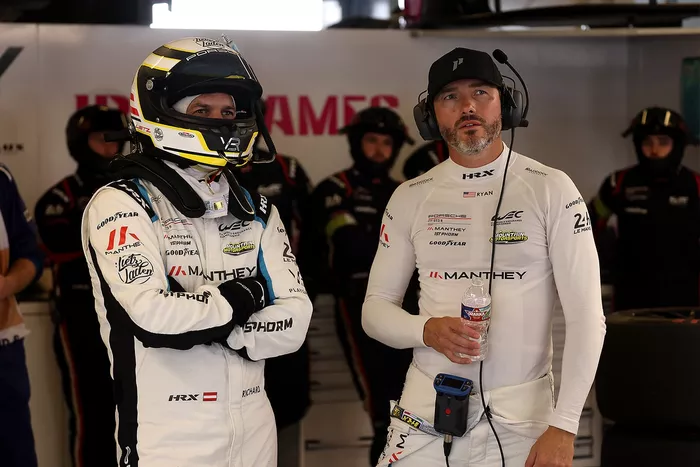 #92 Manthey 1St Phorm Porsche 911 GT3 R LMGT3: Ryan Hardwick, Richard Lietz