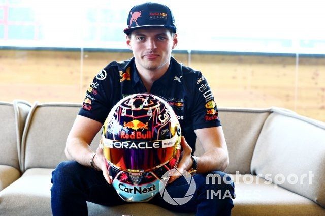 Casco de Verstappen para Miami