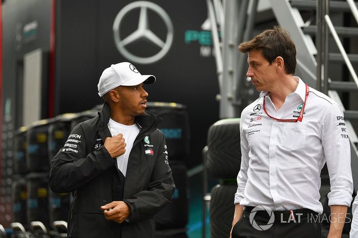 Lewis Hamilton, Mercedes-AMG F1 y Toto Wolff, Mercedes AMG F1 