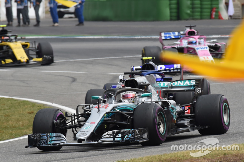Il vincitore della gara Lewis Hamilton, Mercedes-AMG F1