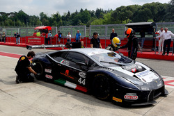 #44 Lamborghini Huracan-GT3, Ebimotors: Piccioli-De Castro