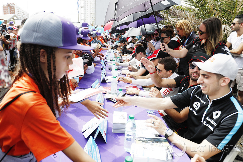 Fans at the autograph session