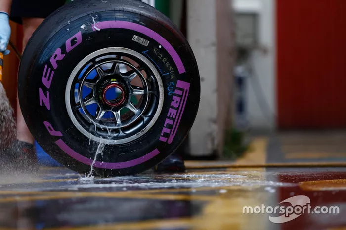 Neumático Pirelli
