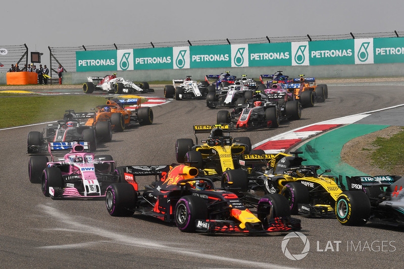 Daniel Ricciardo, Red Bull Racing RB14 au départ