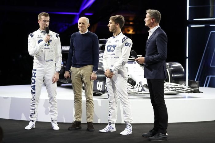 Daniil Kvyat, AlphaTauri, Franz Tost, Jefe de equipo de la Scuderia AlphaTauri, Pierre Gasly, AlphaTauri, David Coulthard