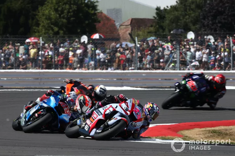 Enea Bastianini, Gresini Racing, et Alex Rins, Team Suzuki MotoGP