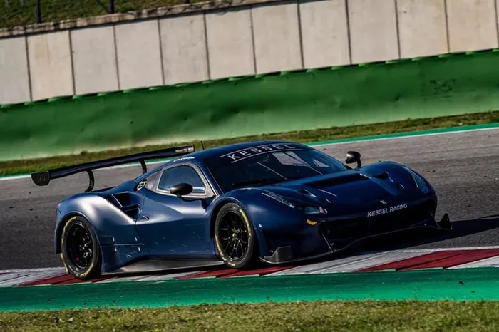 Valention Rossi prova la Ferrari 488 GT3 Kessel Racing