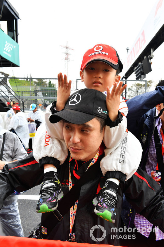 Lewis Hamilton, Mercedes AMG F1 fans