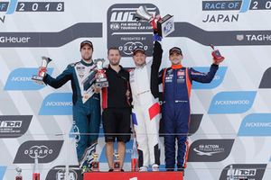 Podium: 1. Rob Huff, 2. Pepe Oriola, 3. Gabriele Tarquini