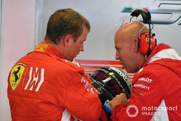 Kimi Raikkonen, Ferrari y su entrenador Mark Arnall 