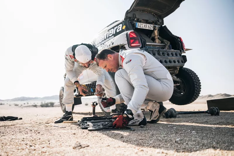#222 X-Raid Mini JCW Team Mini : Guillaume De Mevius, Mathieu Baumel