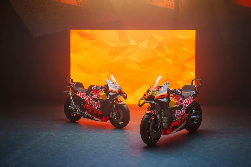 Les motos de Jack Miller, Brad Binder, Red Bull KTM Factory Racing