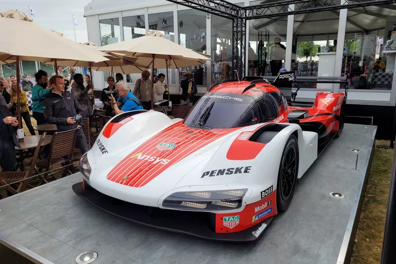 Porsche 963