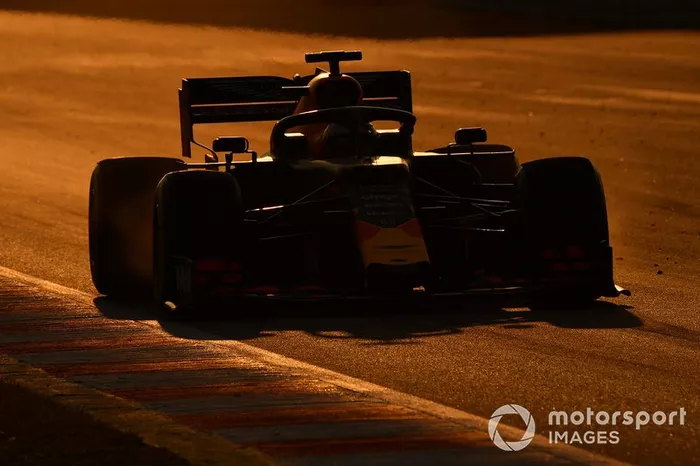 16. Max Verstappen: 1:18.787