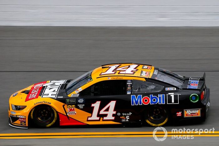  Clint Bowyer, Stewart-Haas Racing, Ford Mustang Rush Truck Centers/Mobil 1