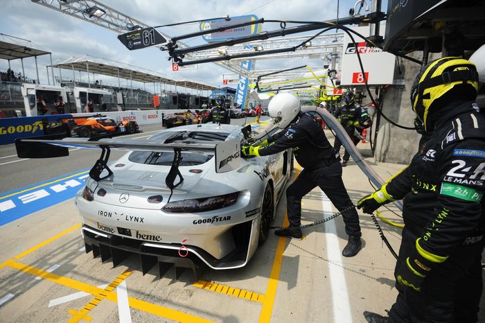 #61 Iron Lynx Mercedes-AMG LMGT3: Martin Berry, Lin Hodenius, Maxime Martin