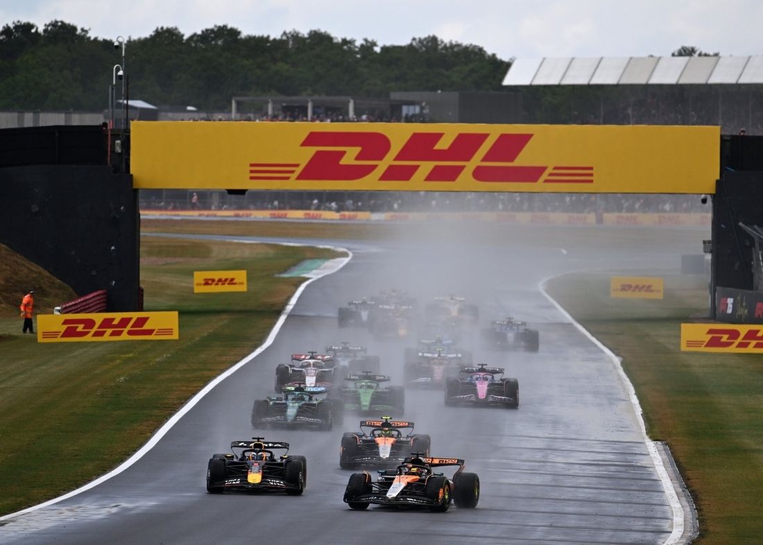 Lando Norris, McLaren, Oscar Piastri, McLaren, Max Verstappen, Red Bull Racing