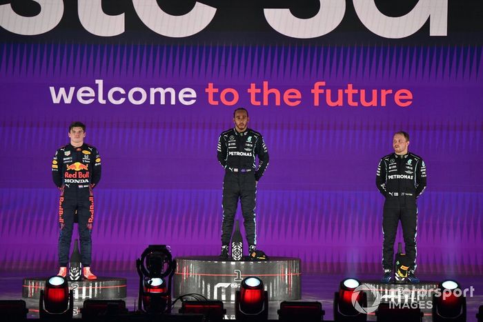 Podio: segundo lugar Max Verstappen, Red Bull Racing, ganador Lewis Hamilton, Mercedes, tercer lugar Valtteri Bottas, Mercedes