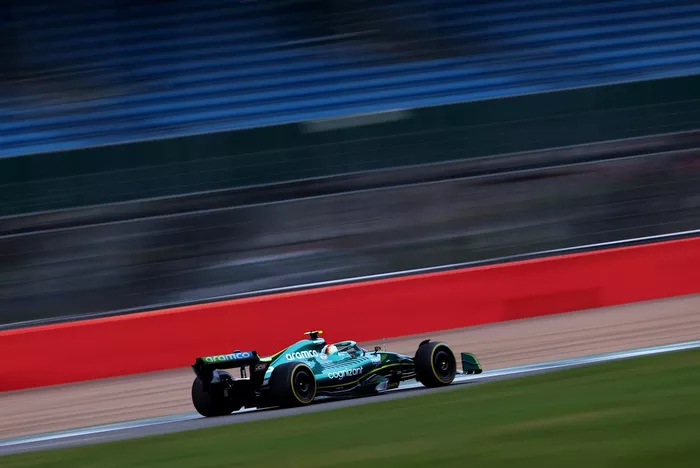 Sebastian Vettel, Aston Martin AMR22   