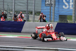 Sebastian Vettel, Ferrari SF16-H retired from the race when his rear tyre exploded