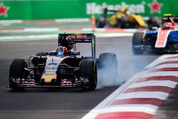 Daniil Kvyat, Scuderia Toro Rosso STR11 bloquea los frenos