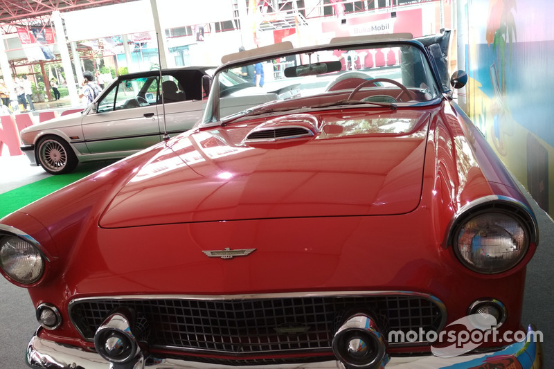 Ford Thunderbird