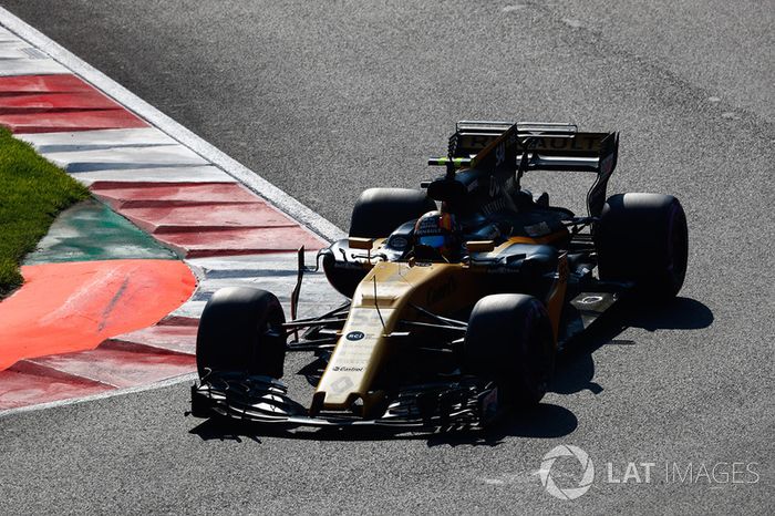 Carlos Sainz Jr., Renault Sport F1 Team RS17