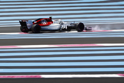 Charles Leclerc, Sauber C37, en tête-à-queue