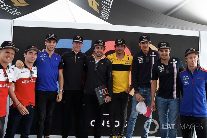 Fernando Alonso, McLaren, Fernando Alonso, McLaren, celebra su gran premio 300 con Ericsson, Leclerc, Gasly, Vandoorne, Sainz, Ocon, Pérez y Hartley