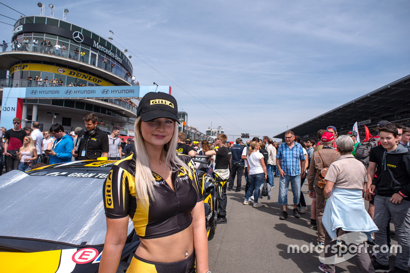 Grid girl