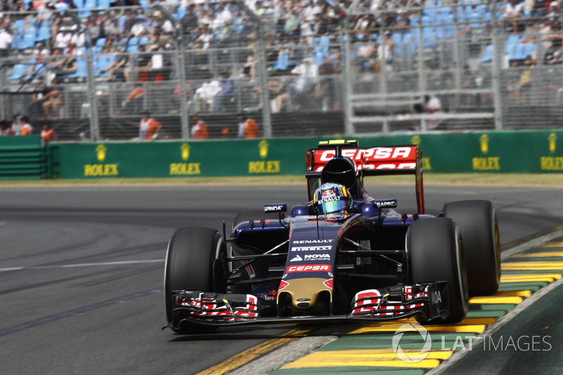 Carlos Sainz Jr., Toro Rosso STR10