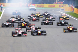 Arrancada: Charles Leclerc, PREMA Powerteam líder
