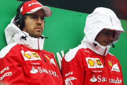Fahrerparade: Sebastian Vettel, Ferrari; Kimi Räikkönen, Ferrari