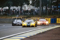 #51 Harrods McLaren F1 GTR: Енді Воллес, Дерек Белл і Джастін Белл