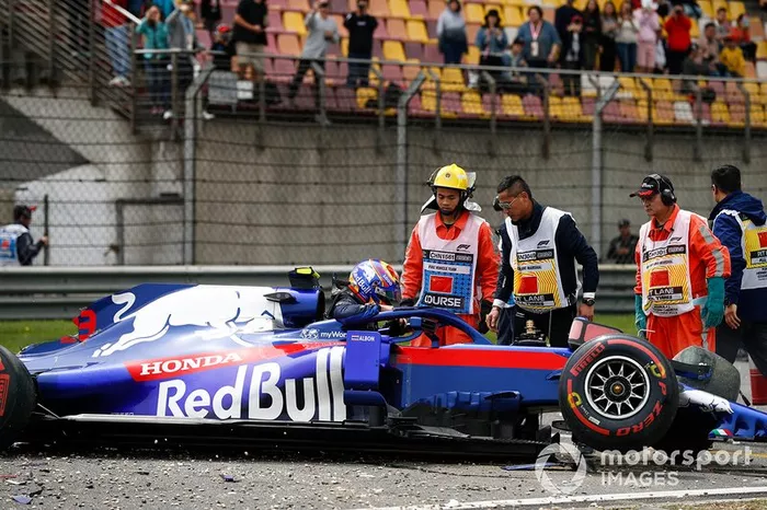 Aftermath of Alexander Albon, Toro Rosso STR14 crash