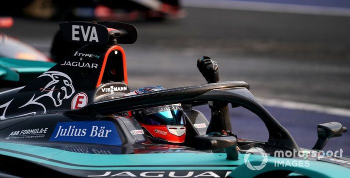 Mitch Evans, Jaguar Racing, Jaguar I-Type 4 celebra la victoria 