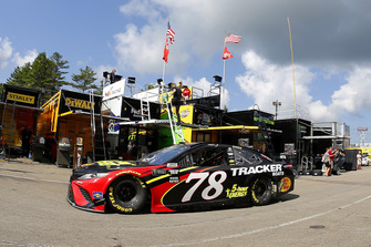 Martin Truex Jr., Furniture Row Racing, Toyota Camry 5-hour ENERGY/Bass Pro Shops